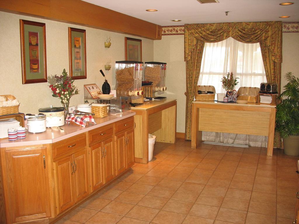 Country Inn & Suites By Radisson, Holland, Mi Restaurante foto